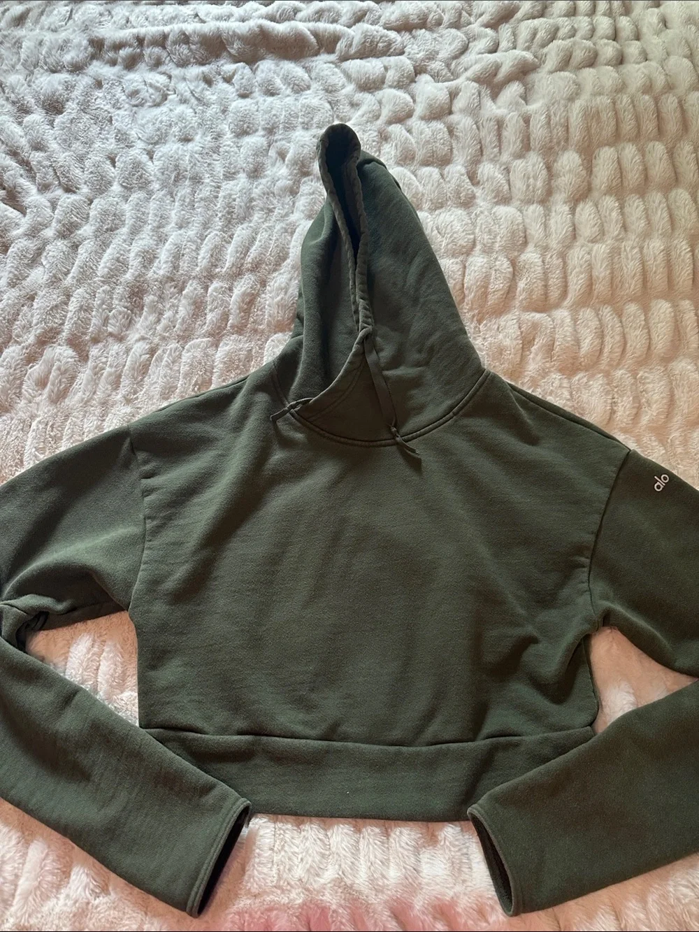 Alo Yoga Peak Cutout Women’s Cropped Hoodie - Olive Green Medium - Picture 4 of 8